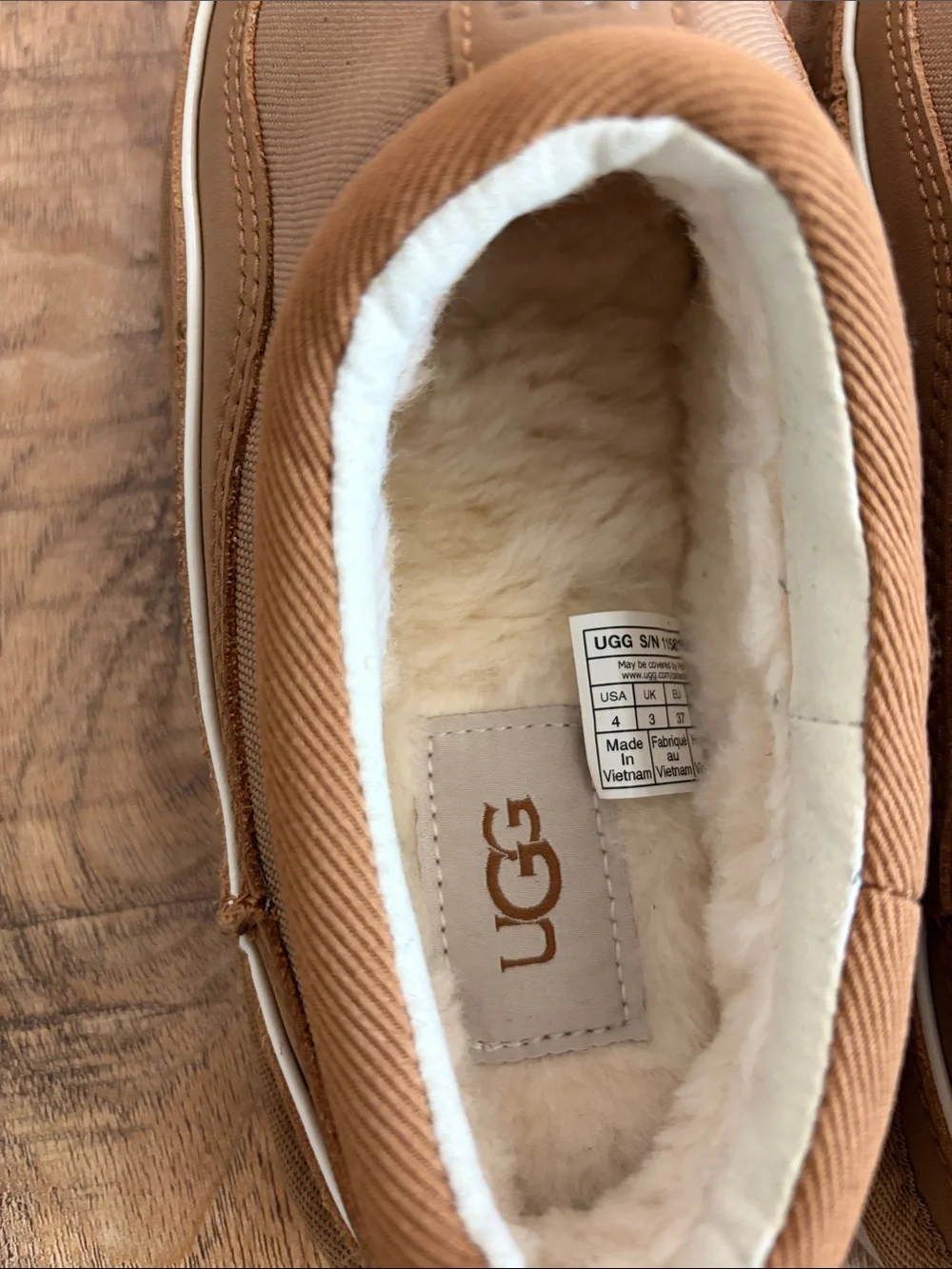 UGG like new